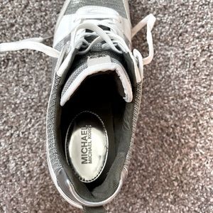 Michael Kors Georgie Sneakers | size 7.5